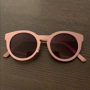 Rose gold sunglasses wayfarer style